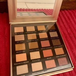 Eyeshadow Iconic London